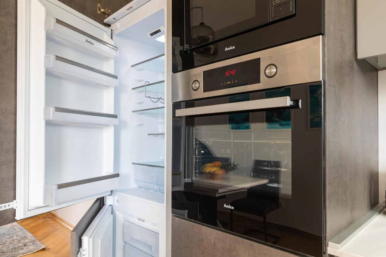 Apartment Dolly Completely Renovated 2023 로비니 외부 사진